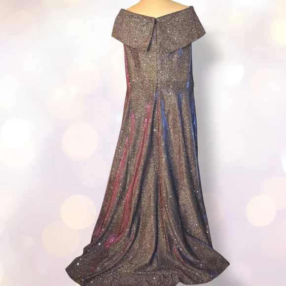 Xscape Metallic Slit Evening Dress - Picture 5 of 8